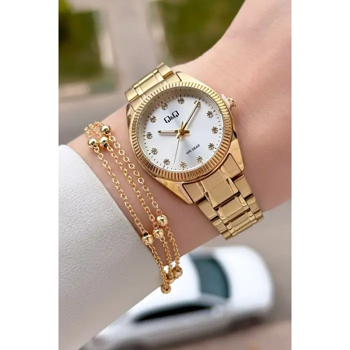Gold Renk 30 Mm Kadın Kol Saati ve Hediye Bileklik