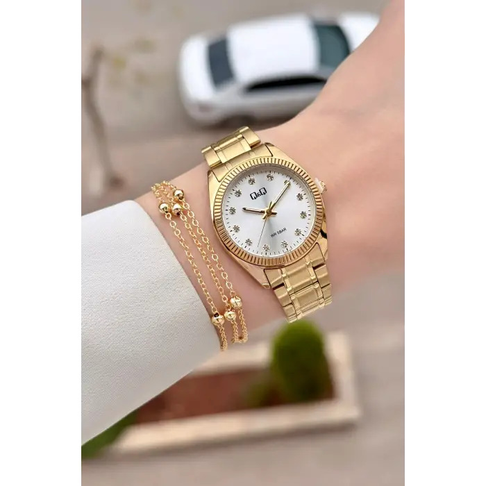 Gold Renk 30 Mm Kadın Kol Saati ve Hediye Bileklik