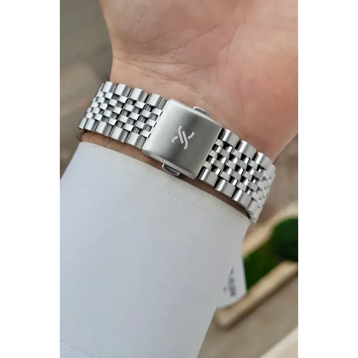Kadranı Lacivert Kordonu Gümüş Renk Hediye Paketli 41 mm Erkek Kol Saati