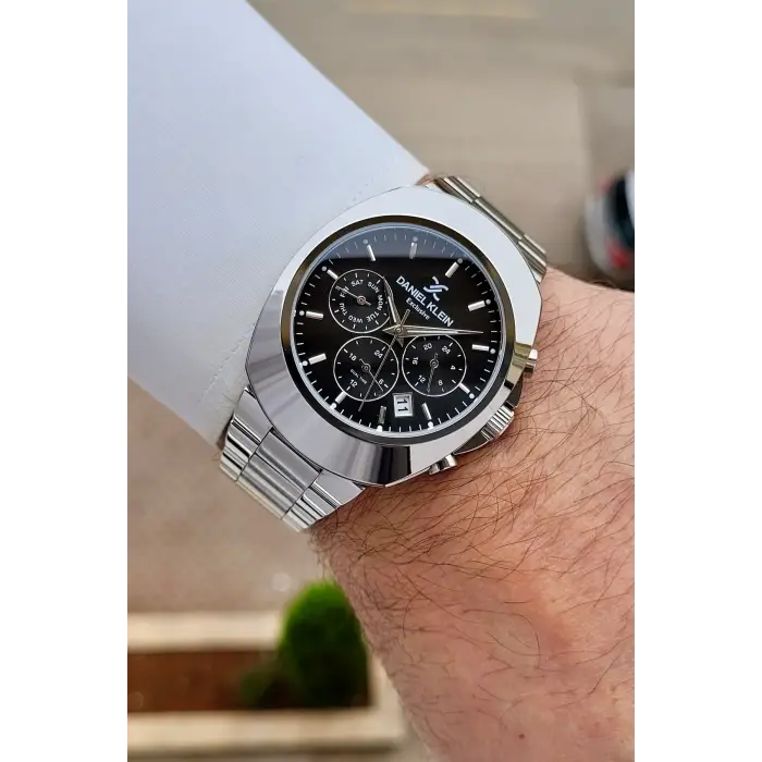 Kadranı Siyah Kordonu Gümüş Renk 39 mm İç Göstergeleri Aktif Erkek Kol Saati