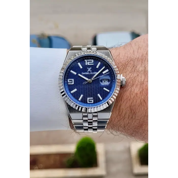 Kadranı Lacivert Kordonu Gümüş Renk 41 mm Takvimli Erkek Kol Saati