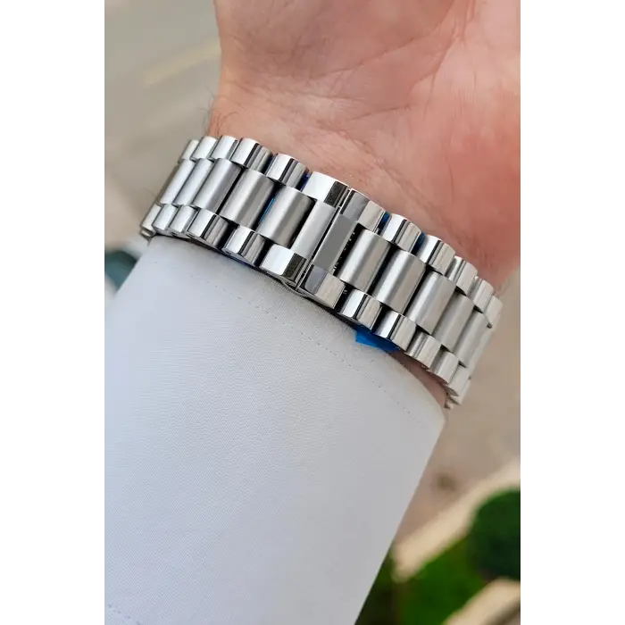 Kadranı Siyah Kordonu Gümüş Renk 40 mm Kristal Cam Çelik Metaryel Erkek Kol Saati