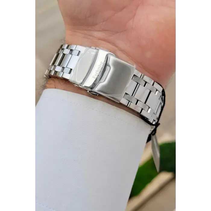 Kadranı Kahverengi Kordonu Gümüş Renk 44 mm İç Göstergeleri Aktif Erkek Kol Saati