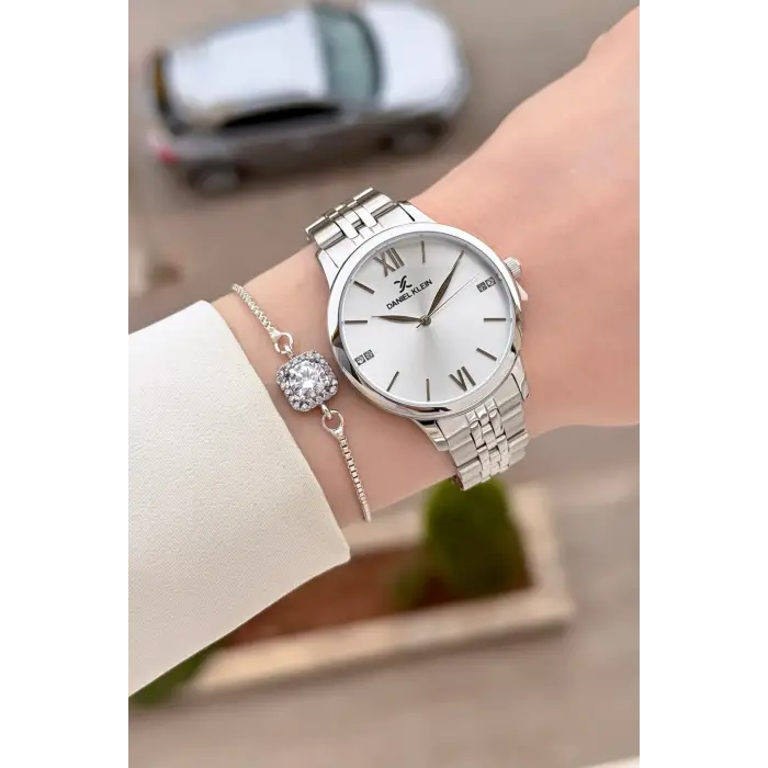 Gümüş Renk 35 mm Kadın Kol Saati ve Hediye Bileklik