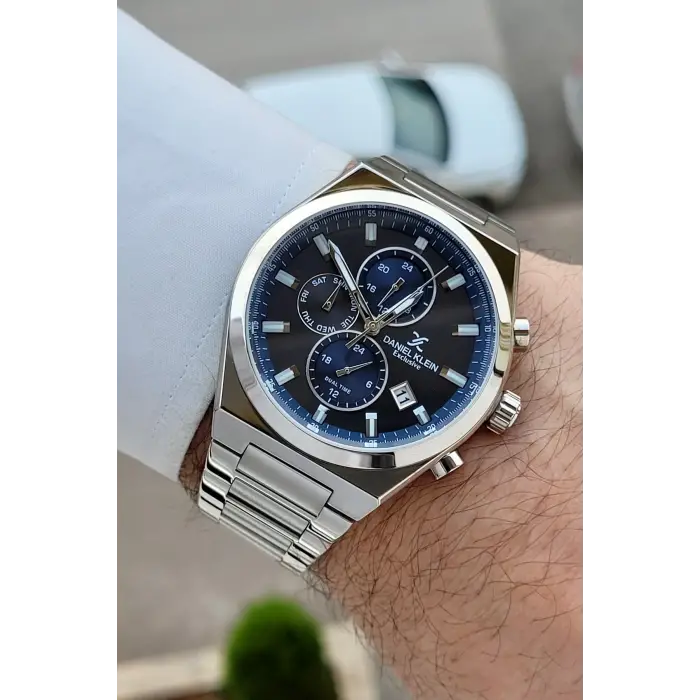 Kadranı Füme Lacivert Kordonu Gümüş Renk 43 mm İç Göstergeleri Aktif Erkek Kol Saati