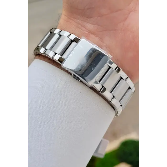 Kadranı Yeşil Kordonu Gümüş Renk 43 Mm İç Göstergeleri Aktif Erkek Kol Saati
