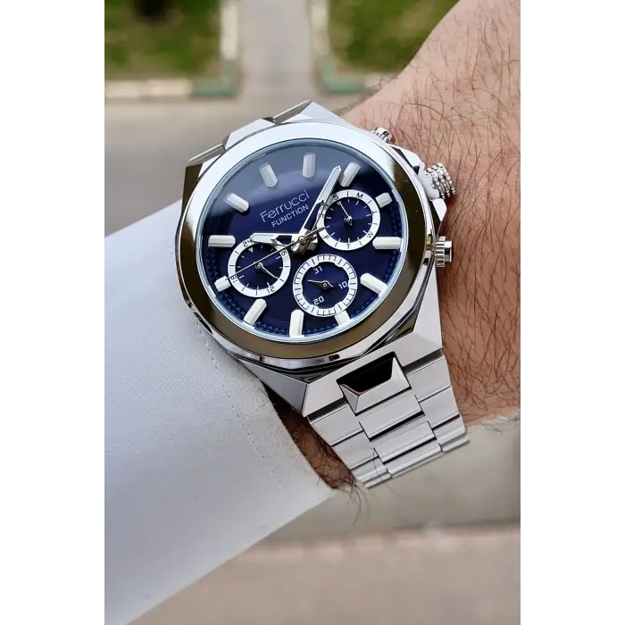 Kadranı Lacivert Kordonu Gümüş Renk 43 Mm İç Göstergeleri Aktif Erkek Kol Saati