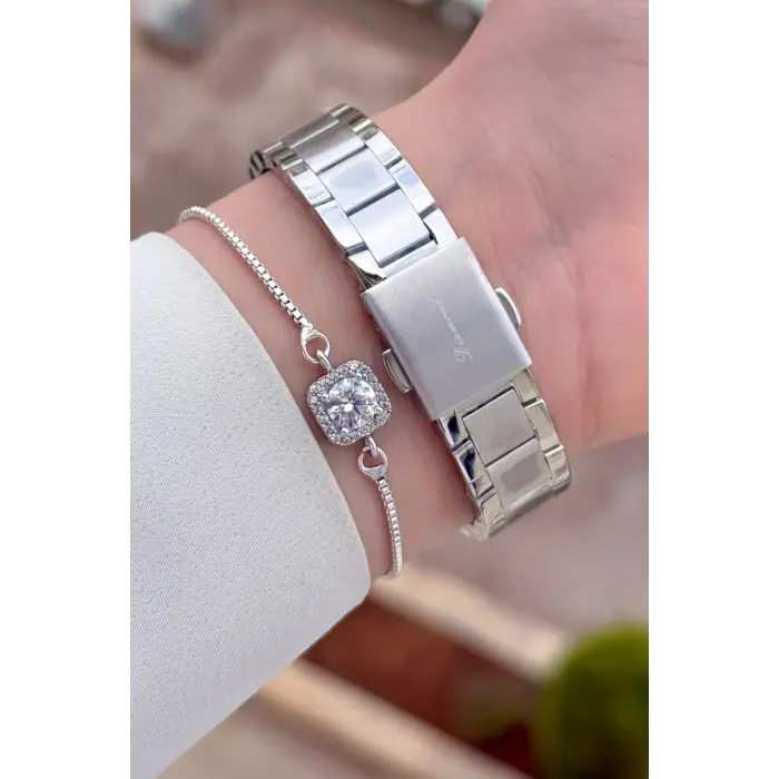 Gümüş Renk 30 mm Hediye Paketli Kadın Kol Saati ve Hediye Bileklik
