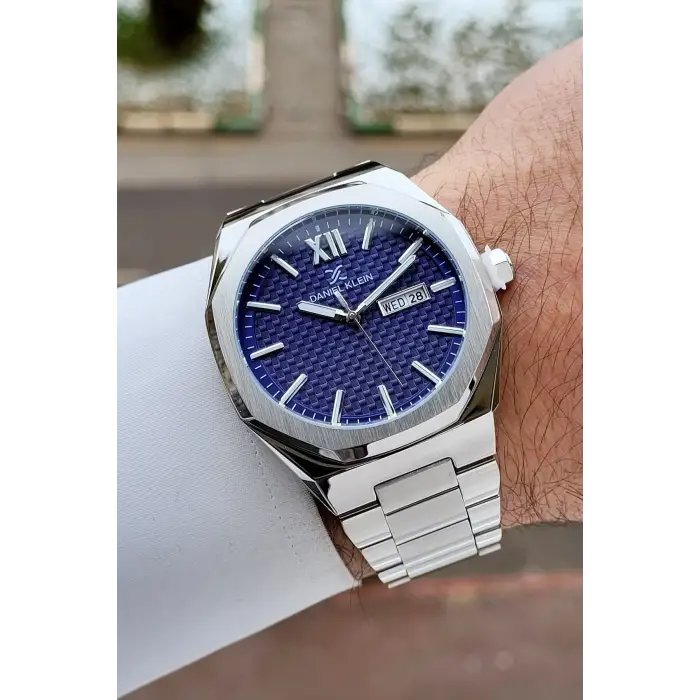 Kadranı Lacivert Kordonu Gümüş Renk 43 mm Erkek Kol Saati
