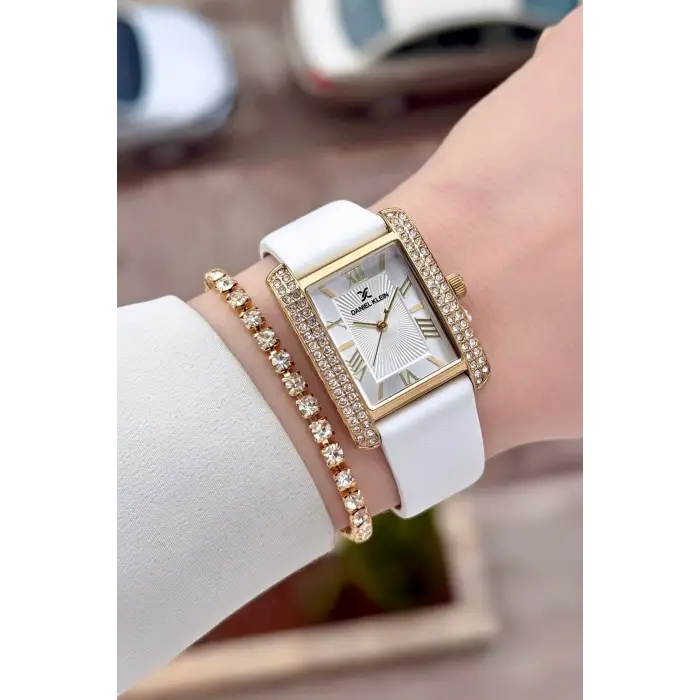 Kasası Gold Kordonu Beyaz Renk Kadın Kol Saati ve Bileklik