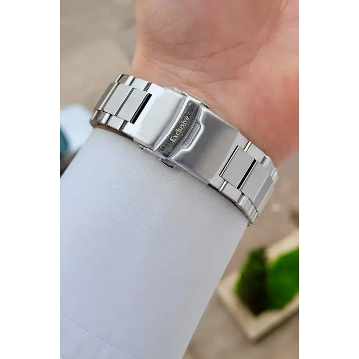 Kadranı Siyah Kordonu Gümüş Renk 45 mm İç Göstergeleri Aktif Erkek Kol Saati