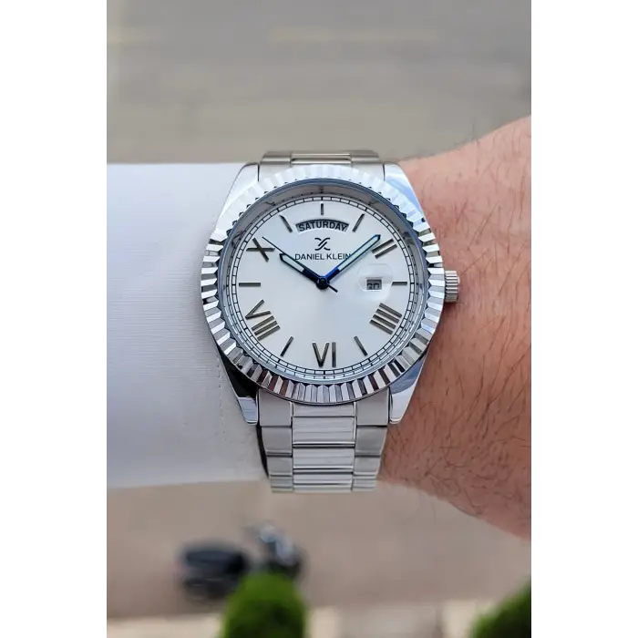 Gümüş Renk 42,5 Mm 5 ATM Erkek Kol Saati
