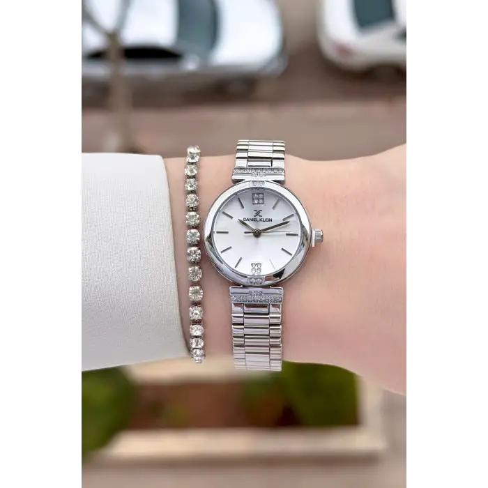 Gümüş Renk 26 Mm Kadın Kol Saati ve Bileklik
