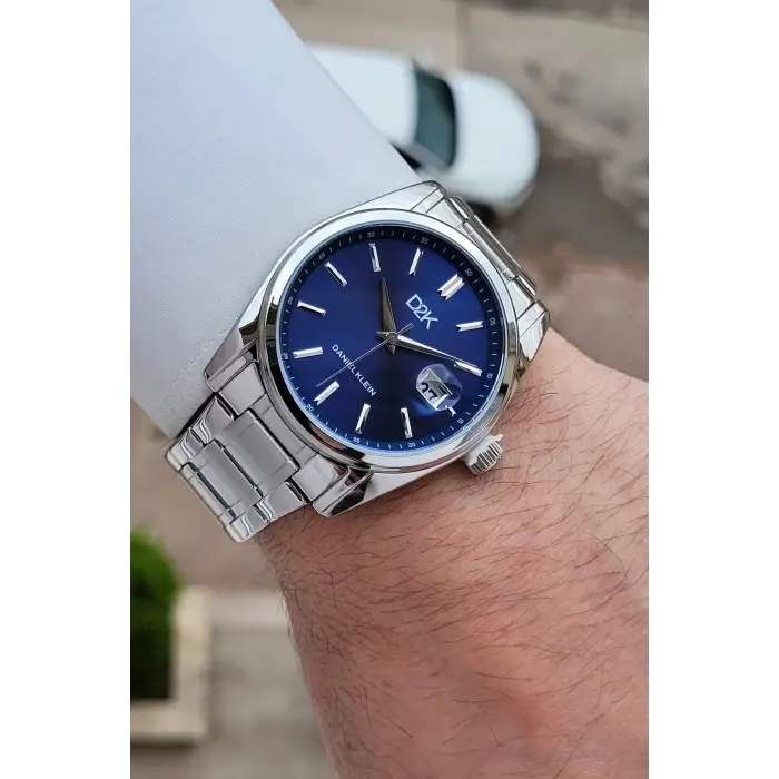 Kadranı Lacivert Kordonu Gümüş Renk 42 Mm Erkek Kol Saati