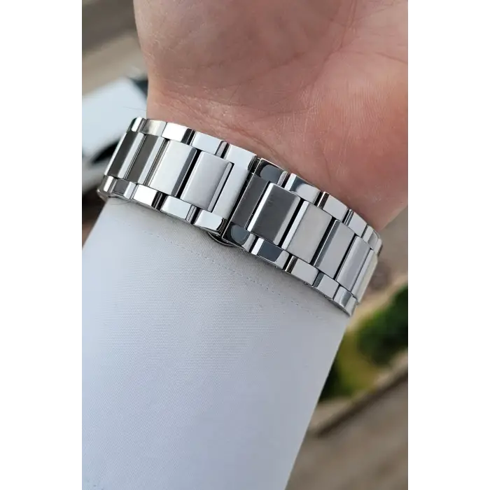 Gümüş Renk 43,5 Mm Erkek Kol Saati