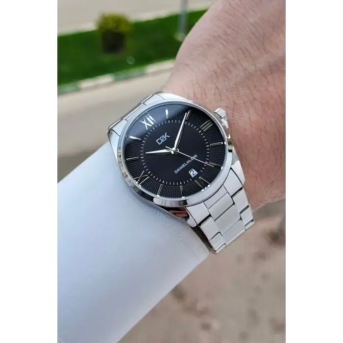 Kadranı Siyah Kordonu Gümüş Renk 42 Mm Erkek Kol Saati