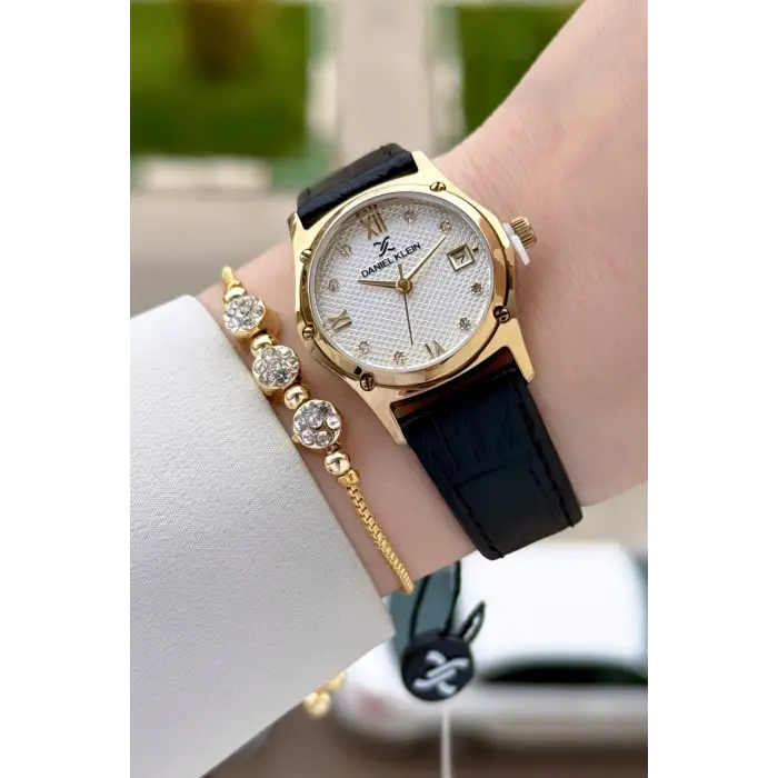 Kasası Gold Kordonu Siyah Renk 29 Mm Kadın Kol Saati ve Bileklik