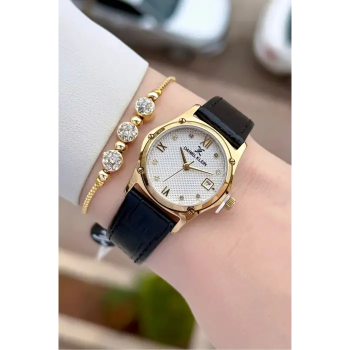 Kasası Gold Kordonu Siyah Renk 29 Mm Kadın Kol Saati ve Bileklik