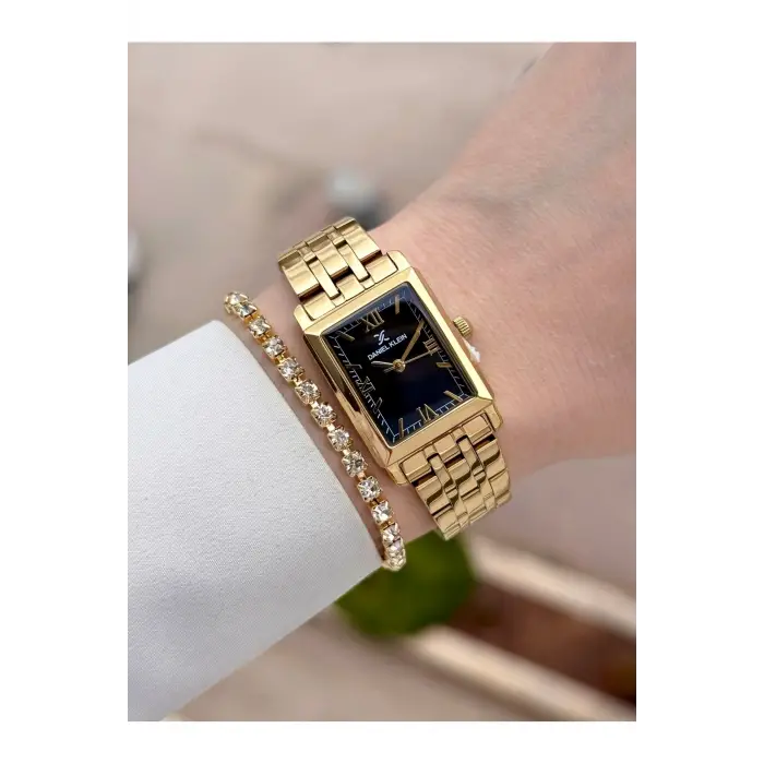 Kadranı Siyah Kordonu Gold Renk 22 mm Kadın Kol Saati