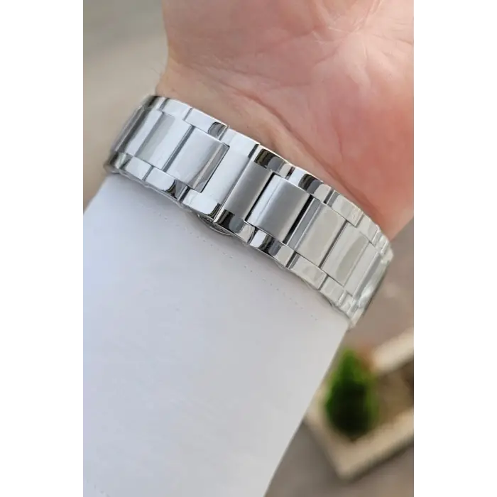 Kadranı Kahverengi Kordonu Gümüş Renk 44 Mm İç Göstergeleri Aktif Erkek Kol Saati