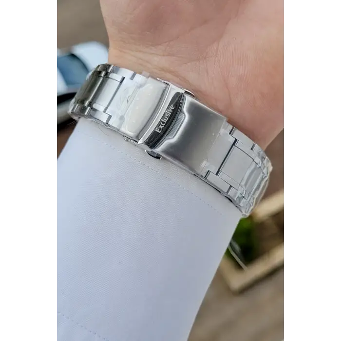 Kadranı Siyah Kordonu Gümüş Renk 44 Mm Hediye Paketli İç Göstergeleri Aktif Erkek Kol Saati