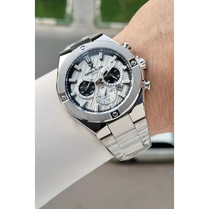 Gümüş Renk 46,5 Mm Hediye Paketli Erkek Kol Saati