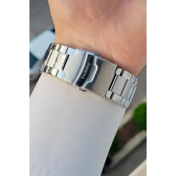 Gümüş Renk 46,5 Mm Hediye Paketli Erkek Kol Saati
