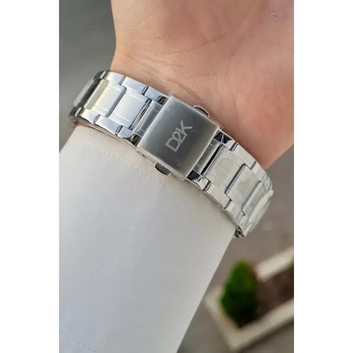 Kadranı Siyah Kordonu Gümüş Renk 42,5 Mm Hediye Paketli Erkek Kol Saati