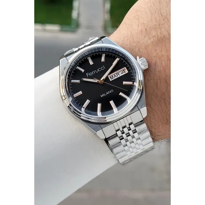 Kadranı Siyah Kordonu Gümüş Renk Hediye Paketli 40 Mm Erkek Kol Saati