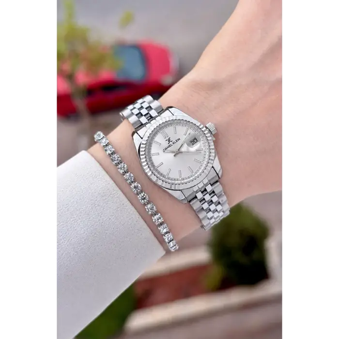 Gümüş Renk 30 Mm Kadın Kol Saati ve Bileklik