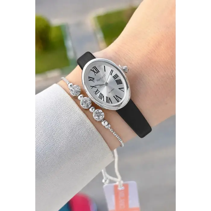 Kasası Gümüş Kordonu Siyah Renk Hediye Paketli 22 Mm 5 ATM Kadın Kol Saati