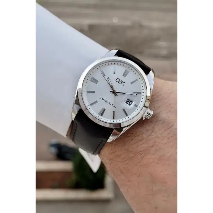 Gümüş Renk 42 Mm Takvimli Hediye Paketli Erkek Kol Saati