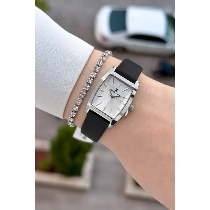 Kasası Gümüş Kordonu Siyah Renk 23 Mm Hediye Paketli Kadın Kol Saati