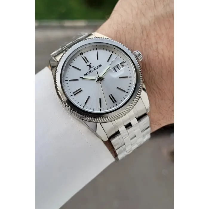 Gümüş Renk 41 Mm 5 ATM Takvimli Hediye Paketli Erkek Kol Saati