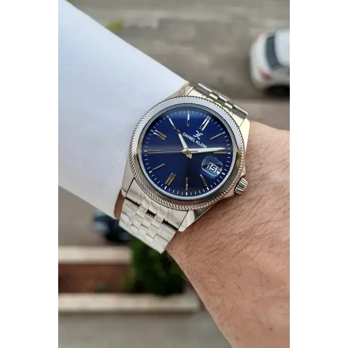 Kadranı Lacivert Kordonu Gümüş Renk 41 Mm 5 ATM Takvimli Hediye Paketli Erkek Kol Saati
