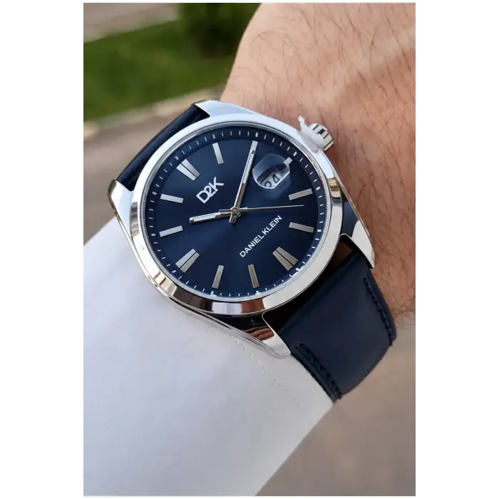 Kasası Gümüş Kordonu Lacivert Renk 42 Mm Takvimli Hediye Paketli Erkek Kol Saati