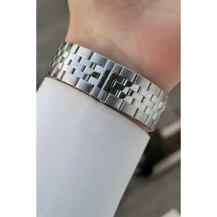 Kadranı Mavi Kordonu Gümüş Renk 41 Mm 5 ATM Takvimli Hediye Paketli Erkek Kol Saati