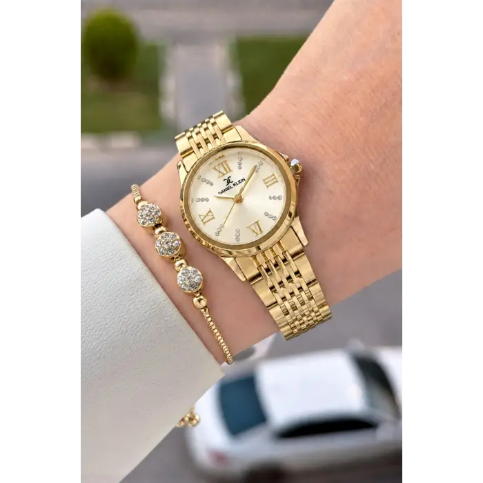 Kadranı Sarı Kordonu Gold Renk 28 Mm Hediye Paketli Kadın Kol Saati