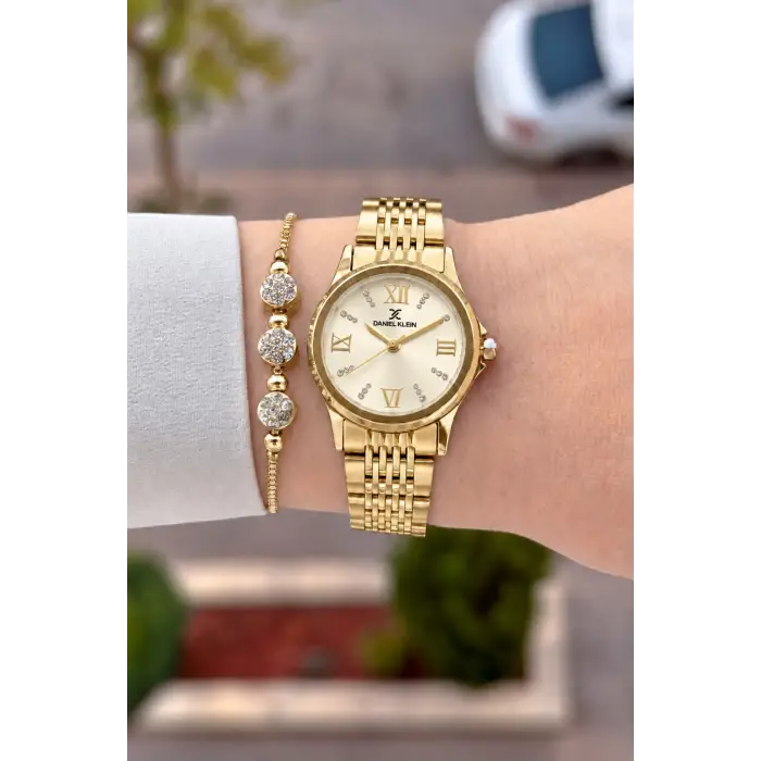 Kadranı Sarı Kordonu Gold Renk 28 Mm Hediye Paketli Kadın Kol Saati