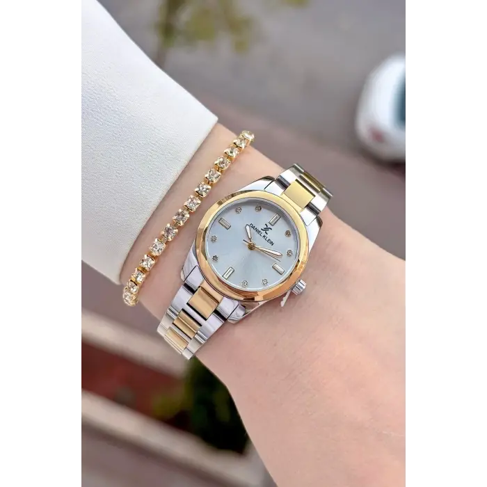 Gold Gümüş Renk 28 Mm Hediye Paketli Kadın Kol Saati