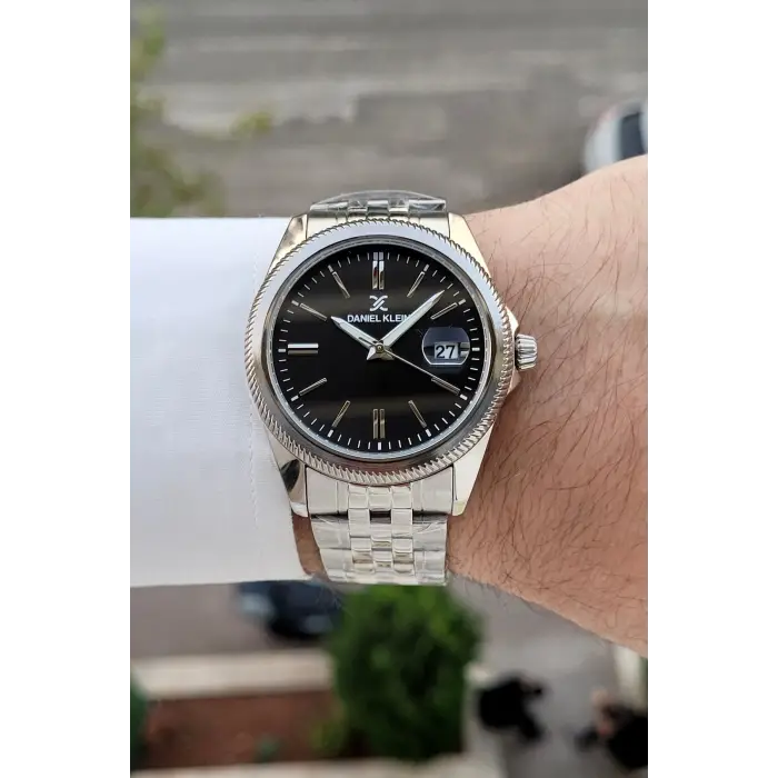Kadranı Siyah Kordonu Gümüş Renk 41 Mm 5 ATM Takvimli Hediye Paketli Erkek Kol Saati