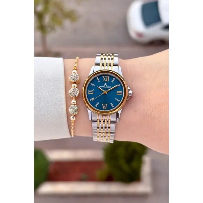 Kadranı Lacivert Kordonu Gold Gümüş Renk 28 Mm Hediye Paketli Kadın Kol Saati