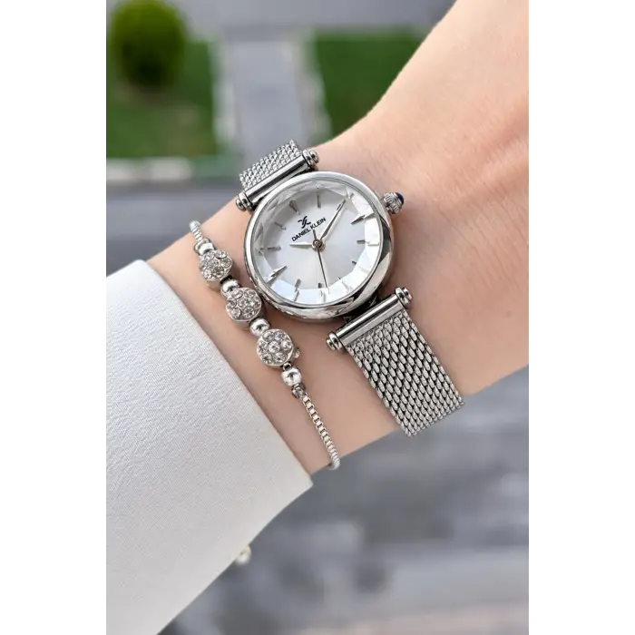Gümüş Renk 26 Mm Hediye Paketli Kadın Kol Saati