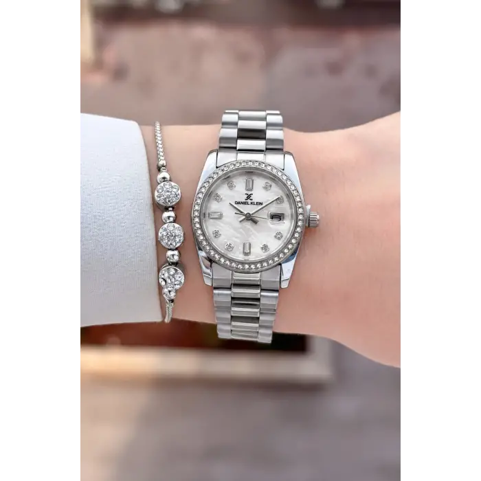 Gümüş Renk 28 Mm Kadın Kol Saati ve Bileklik