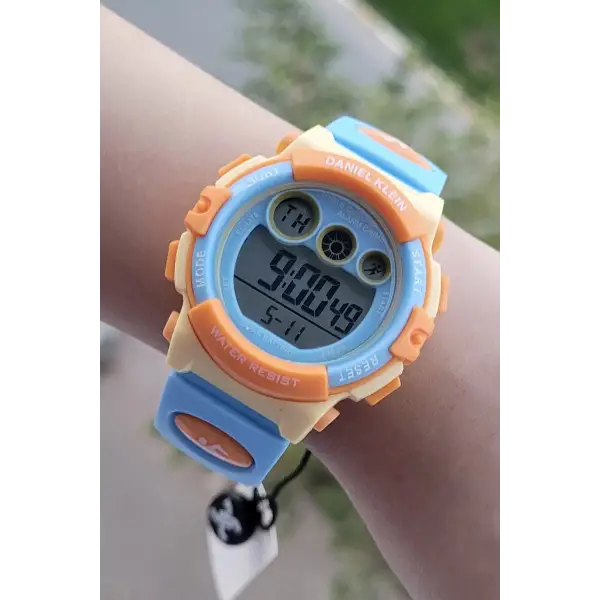 Daniel Klein DKISTE823 Çok Renkli 6 Farklı Işıklı 5 Atm Çocuk Kol Saati