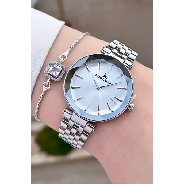 Daniel Klein DKISTE1018 Gümüş Renk Hediye Paketli Kadın Kol Saati ve Bileklik
