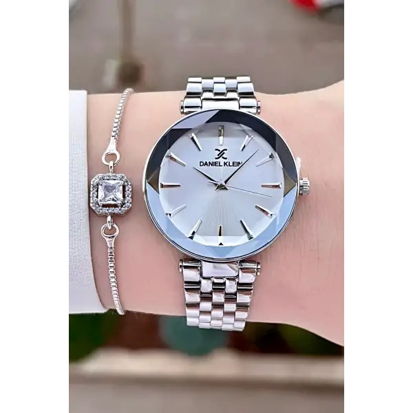 Daniel Klein DKISTE1018 Gümüş Renk Hediye Paketli Kadın Kol Saati ve Bileklik