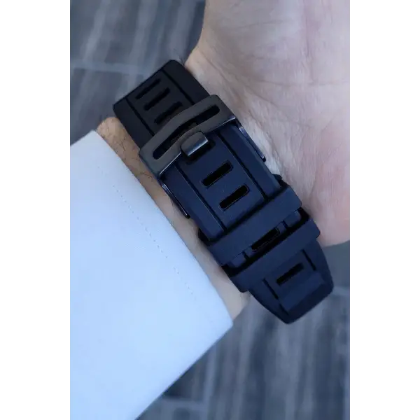 Daniel Klein DKISTE1047 Siyah Renk Pusulalı Barometreli Hediye Paketli Android/ios Uyumlu Akıllı Saat