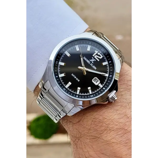 Daniel Klein DKISTE1056 Kadranı Siyah Kordonu Gümüş Renk Hediye Paketli İç Göstergeleri Aktif Erkek Kol Saati