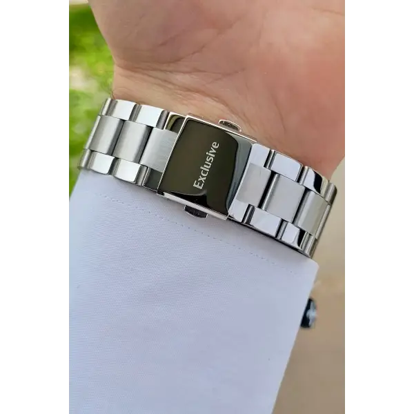 Daniel Klein DKISTE1123 Kadranı Lacivert Kordonu Gümüş Renk Göstergeleri Aktif Hediye Paketli Erkek Kol Saati